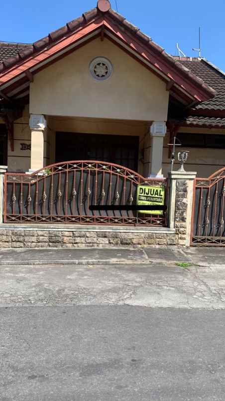 dijual rumah murah lengkap strategis di ngaglik sleman