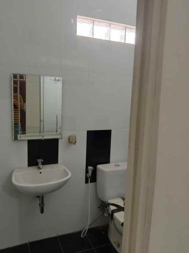 dijual rumah murah perumahan griya asri depok 2 lt