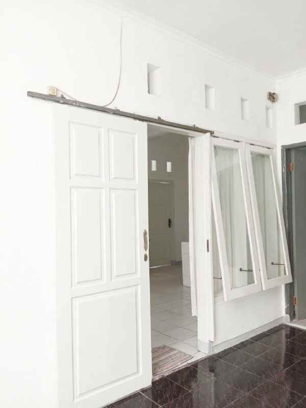 dijual rumah mutiara citra asri