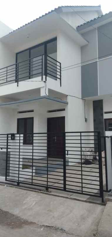 dijual rumah padasuka