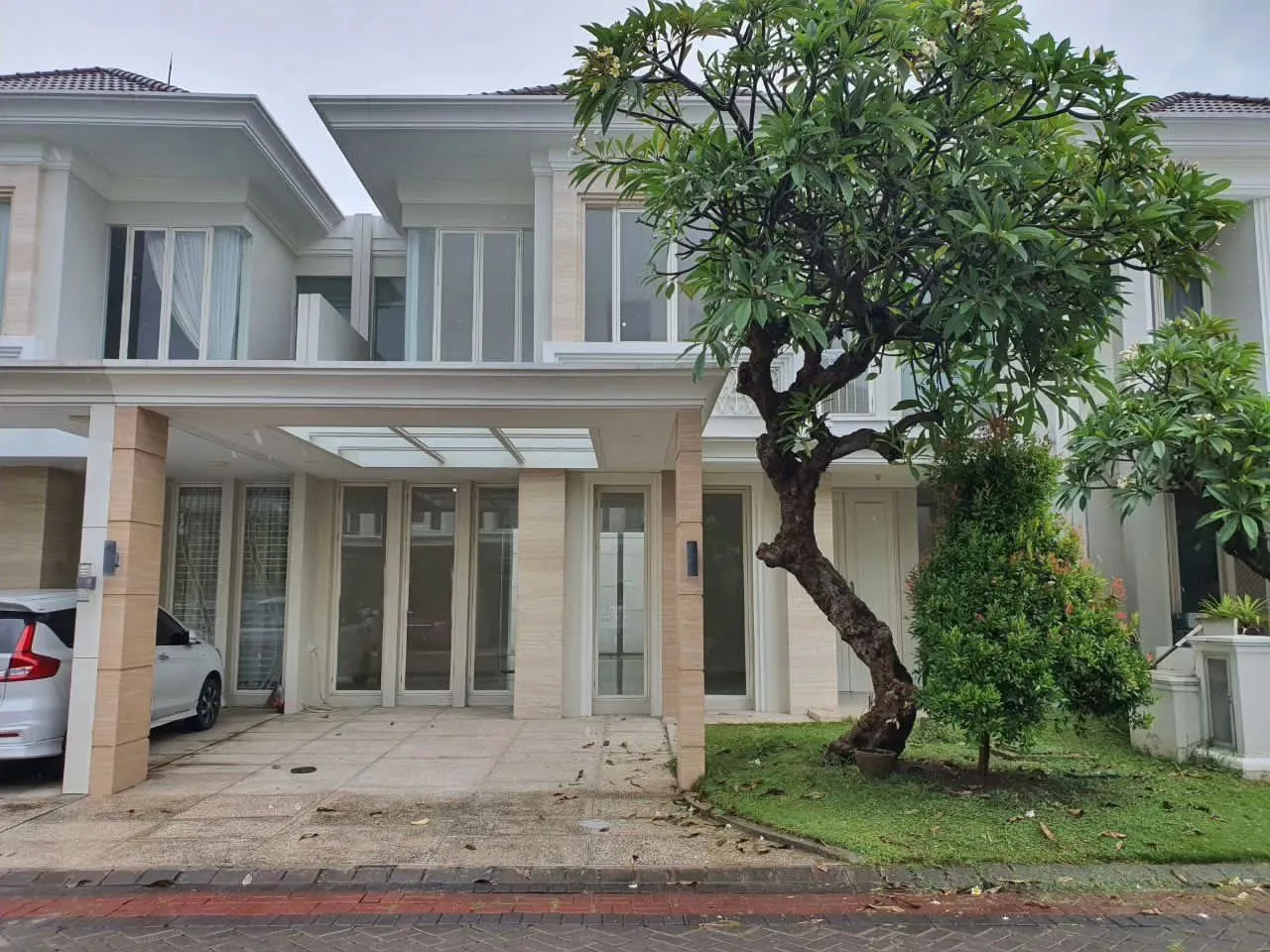 Rumah Pakuwon City Dijual Casa Tobacco Long Beach Dan Diego