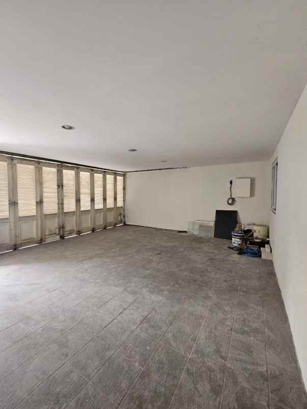 dijual rumah pakuwon city sukolilo surabaya
