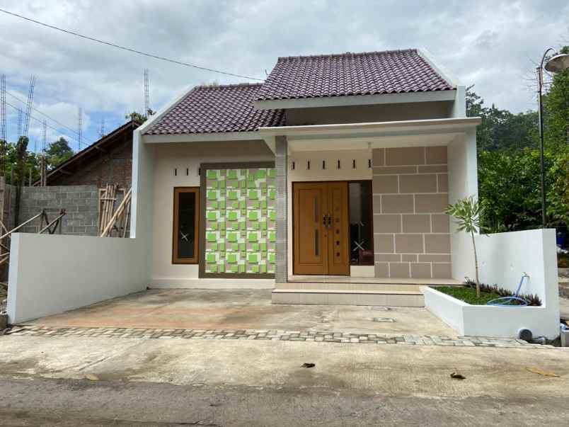 dijual rumah panak