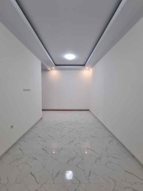 dijual rumah pancoran mas depok