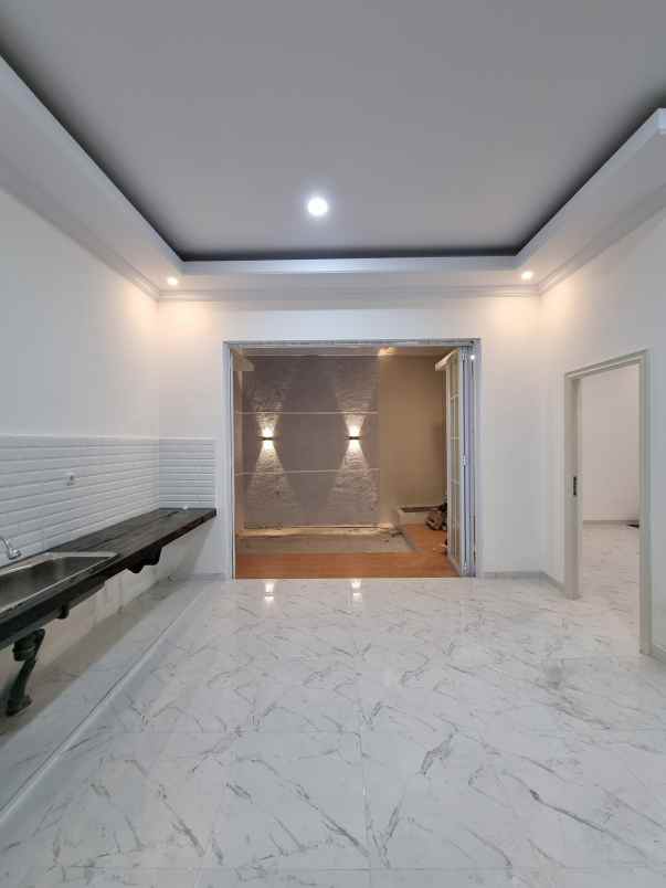 dijual rumah pancoran mas depok