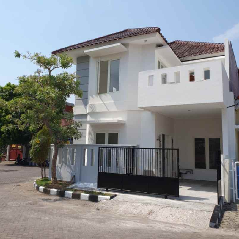 dijual rumah pantai mentari