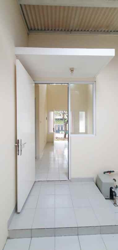 dijual rumah paradise serpong city pamulang