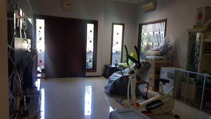 dijual rumah penjaringan sari