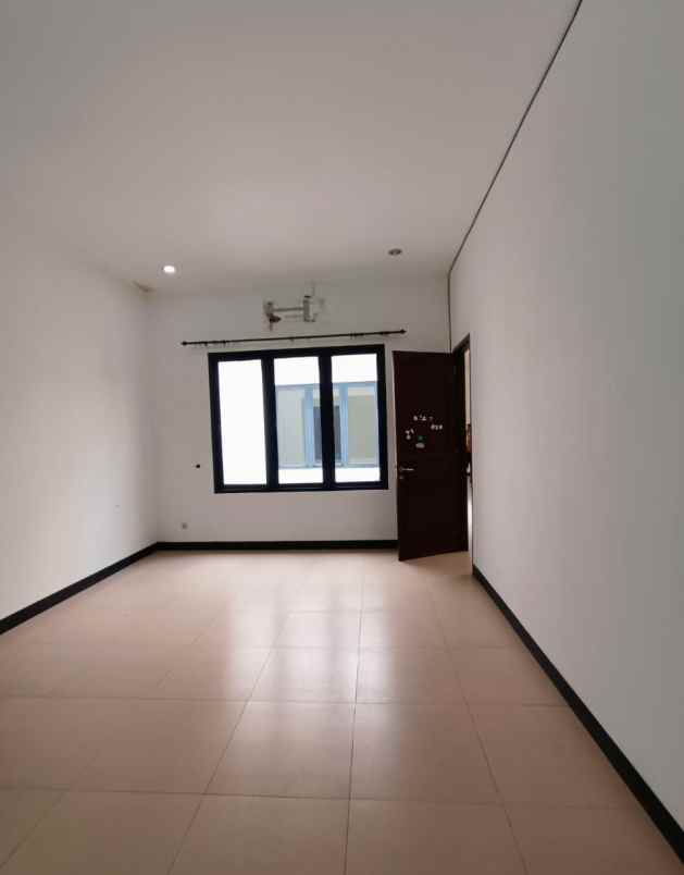 dijual rumah permata hijau kebayoran lama