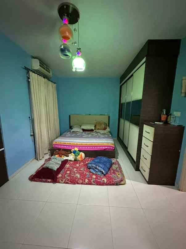 dijual rumah permata regency