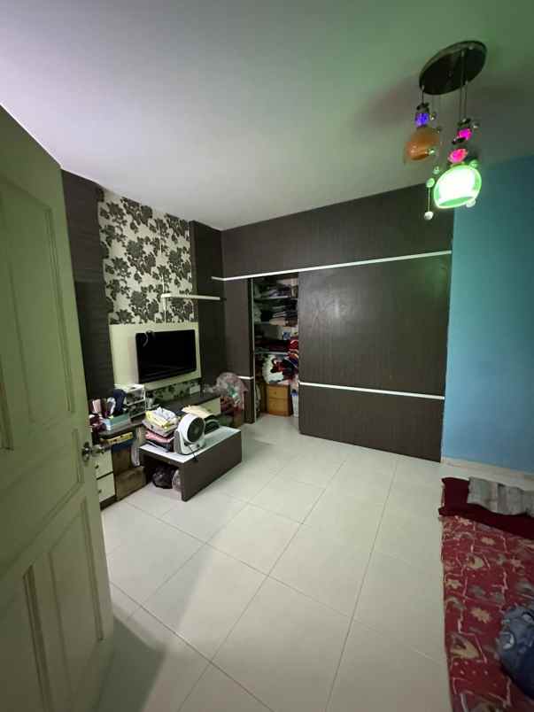 dijual rumah permata regency