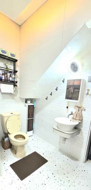 dijual rumah permata taman palem