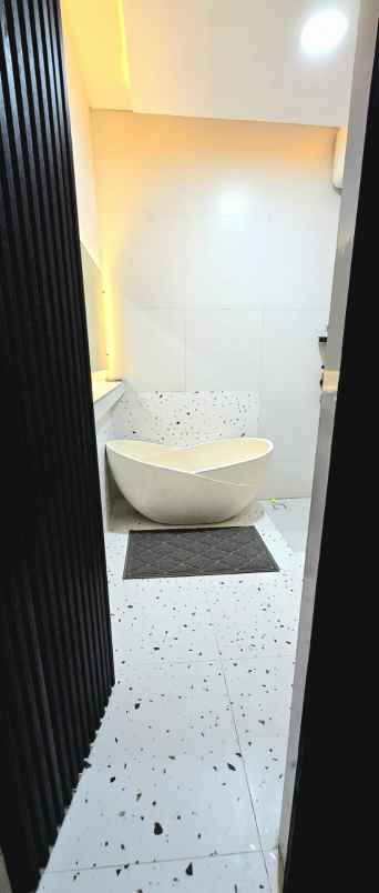 dijual rumah permata taman palem