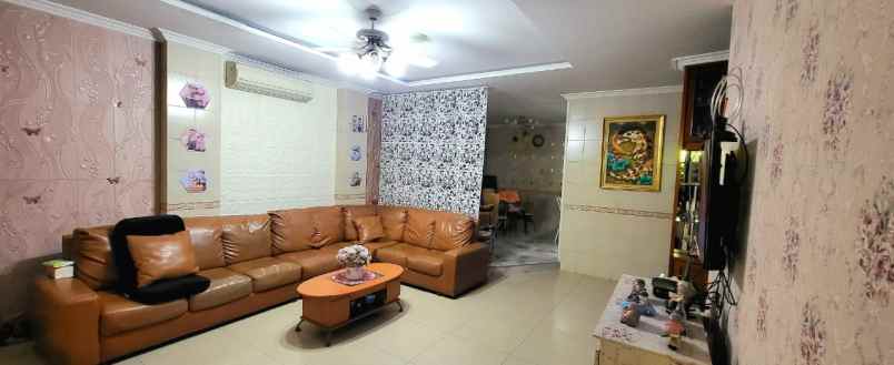 dijual rumah permata taman palem