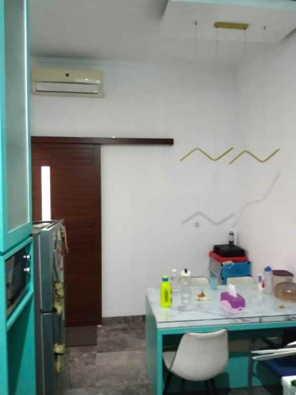 dijual rumah perumahan taman harapan