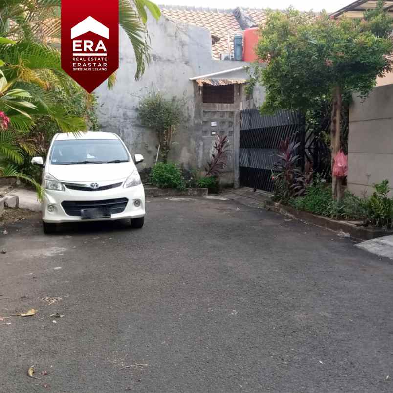 dijual rumah perumahan taman semanan indah