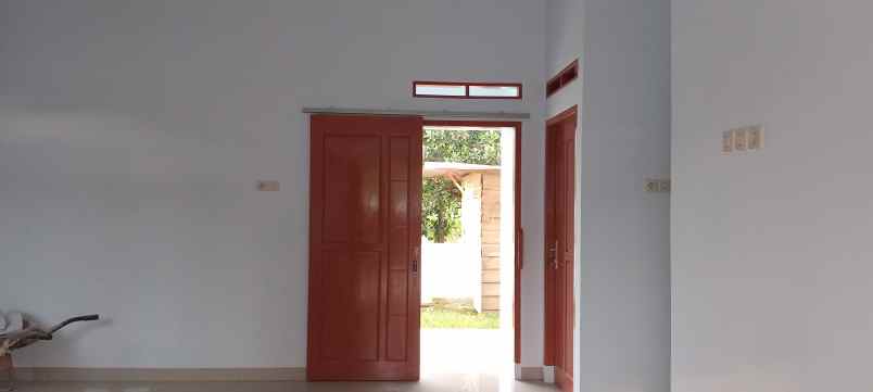 dijual rumah perumahan villa raya