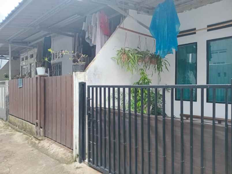 dijual rumah pribadi asri dan jauh dr kebisingan