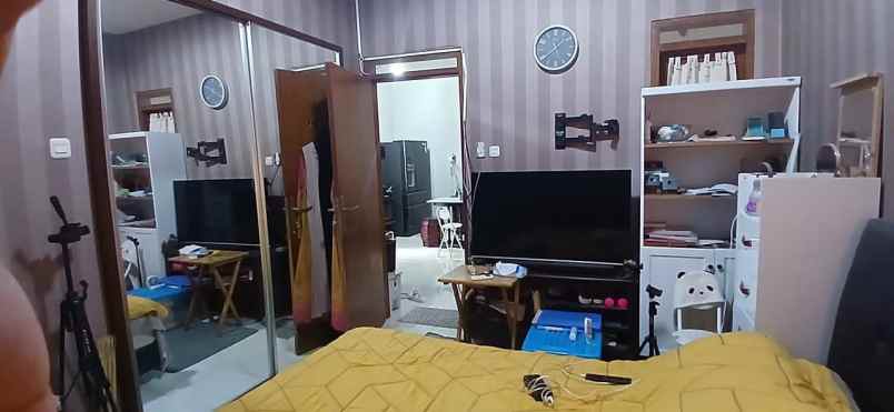 dijual rumah puri dago