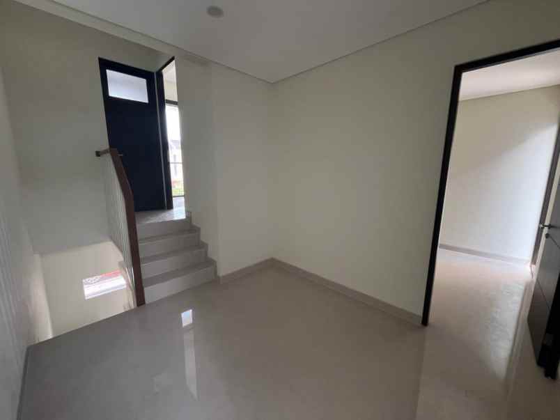 dijual rumah puri safira