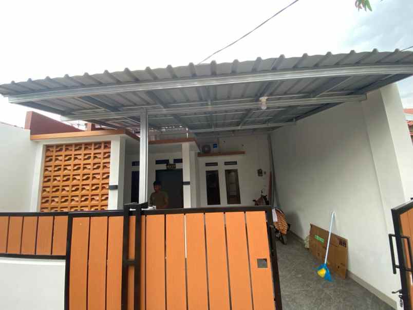 dijual rumah purwamekar