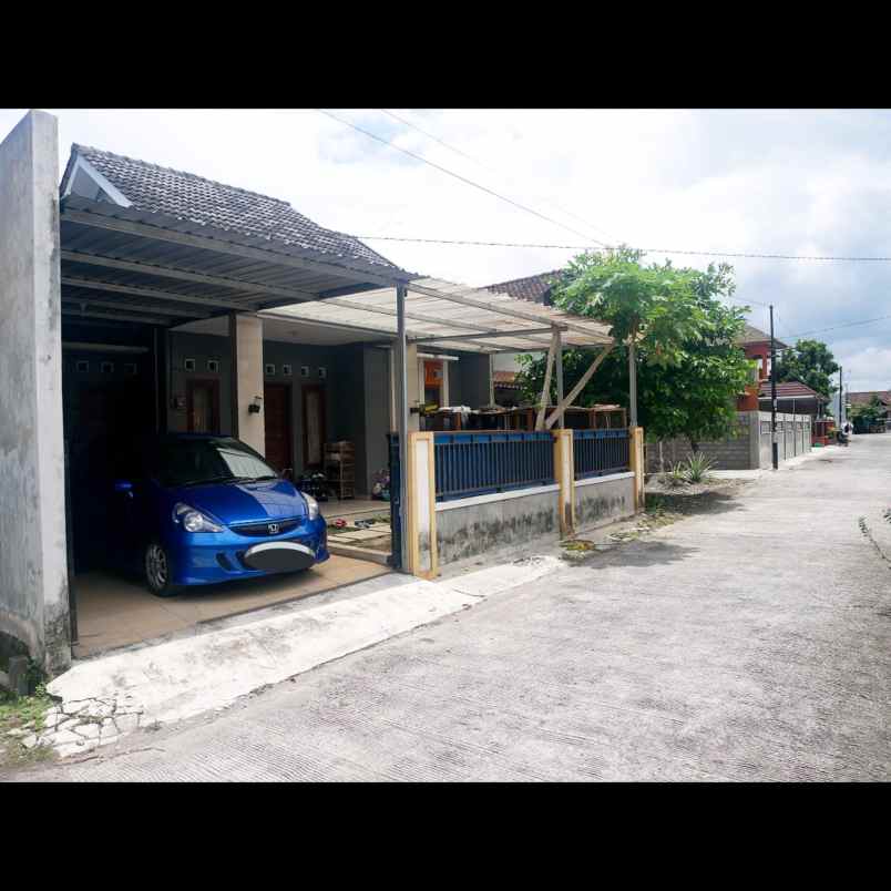 dijual rumah purwomartani kalasan