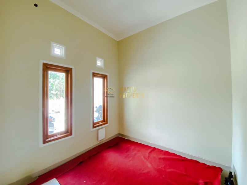 dijual rumah purwomartani kalasan