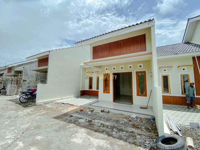 dijual rumah purwomartani kalasan