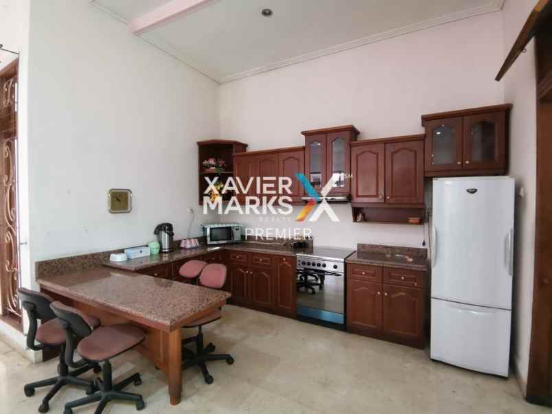 dijual rumah pusat tengah kota jalan semeru malang