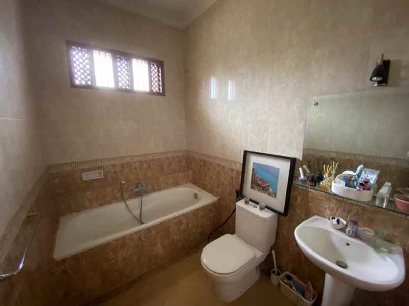 dijual rumah ragunan