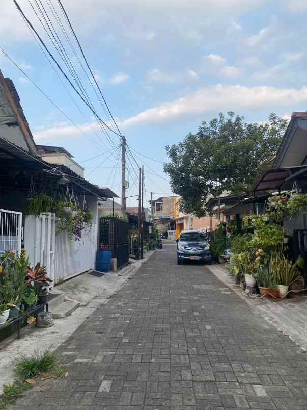 dijual rumah rangkapan jaya baru kec