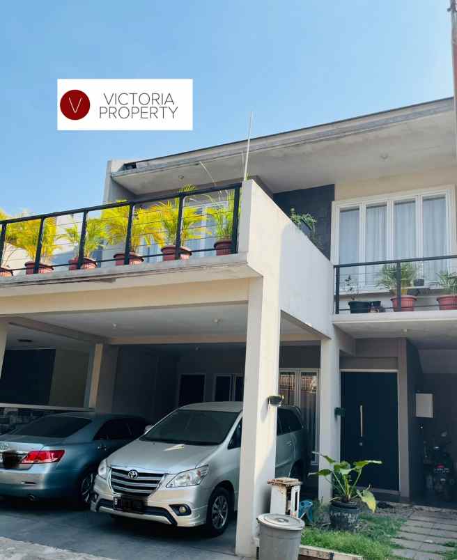 dijual rumah rapih siap huni di the addres cibubur