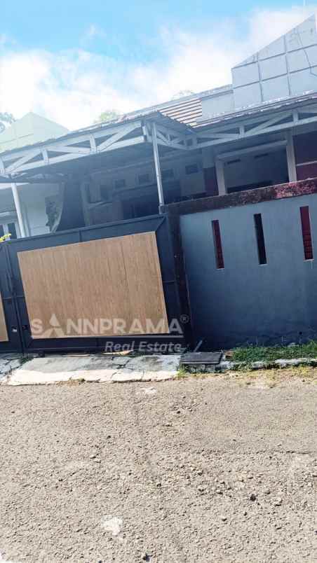 dijual rumah ratujaya