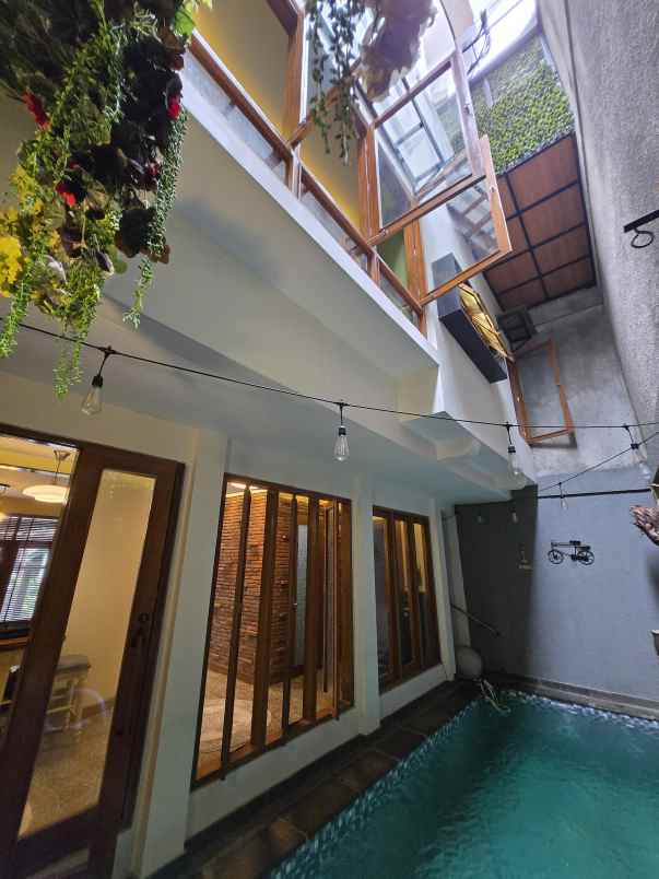 dijual rumah rawamangun