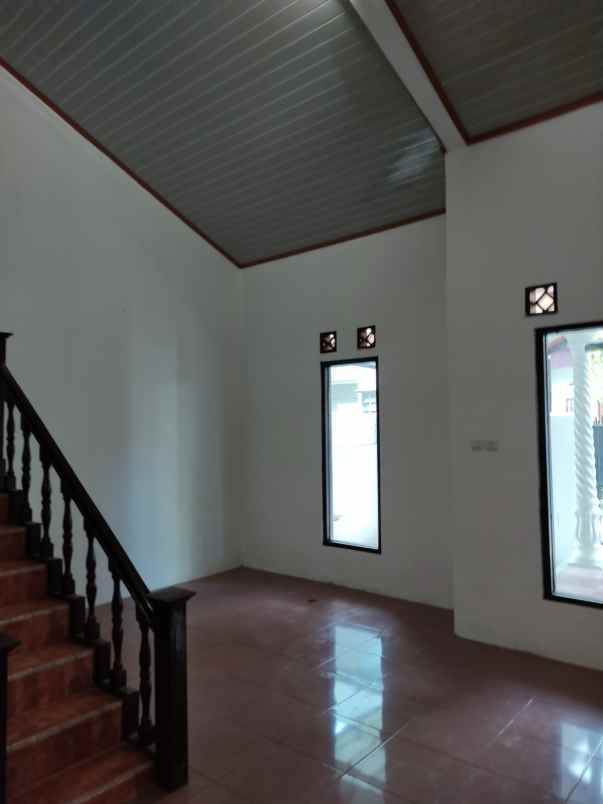 dijual rumah riungbandung