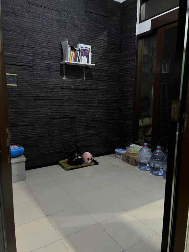 dijual rumah royal ketintang surabaya