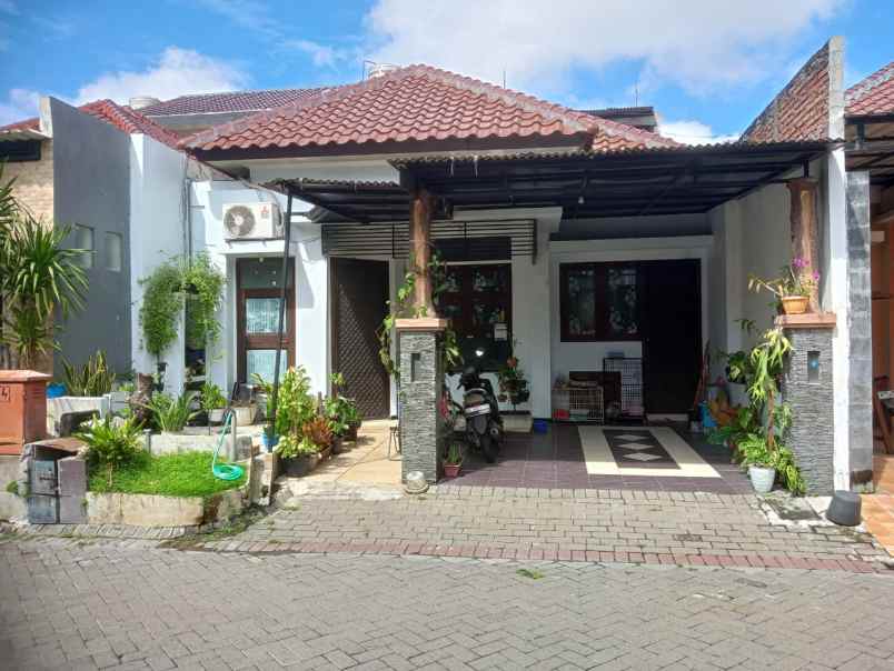dijual rumah royal ketintang surabaya