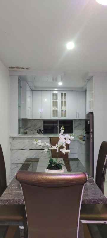 dijual rumah sarua ciputat tangerang