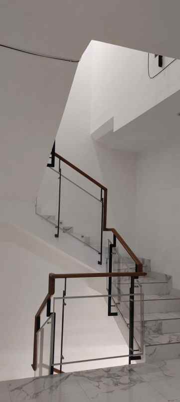 dijual rumah sarua ciputat tangerang