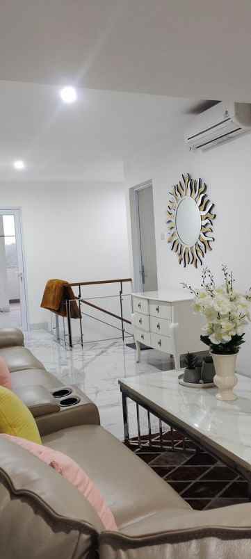 dijual rumah sarua ciputat tangerang