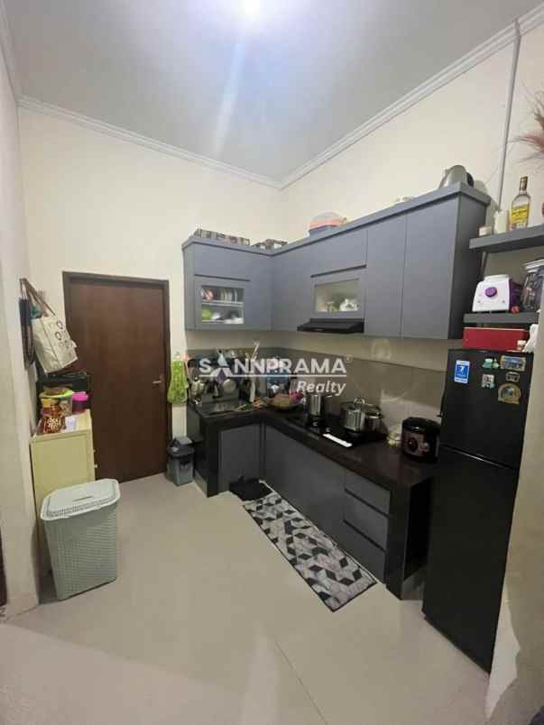 dijual rumah sawangan depok