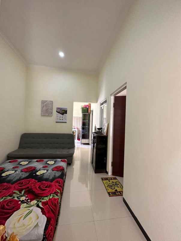 dijual rumah second di bandulan kota malang