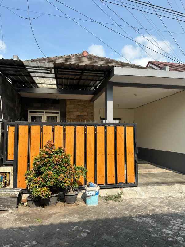 dijual rumah second di bandulan kota malang