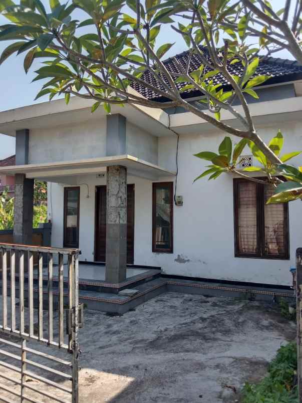 dijual rumah second lokasi padonan