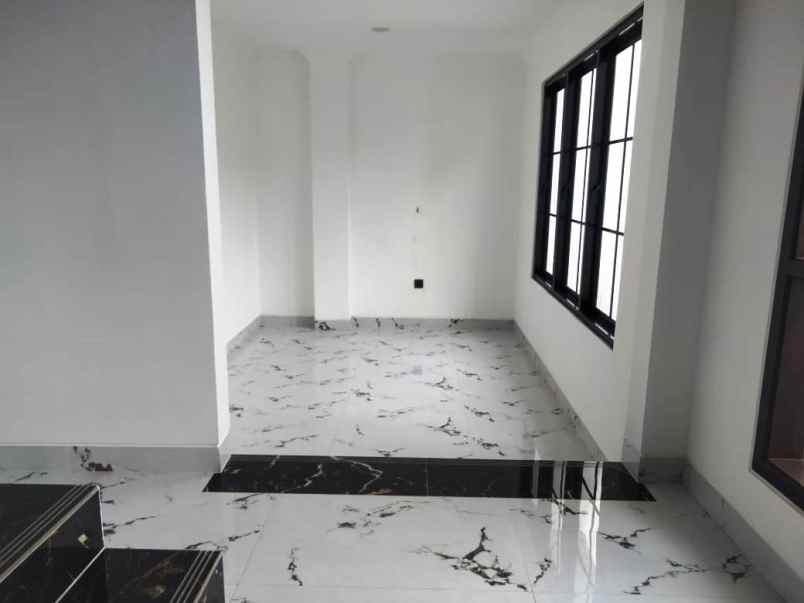 dijual rumah sentul city