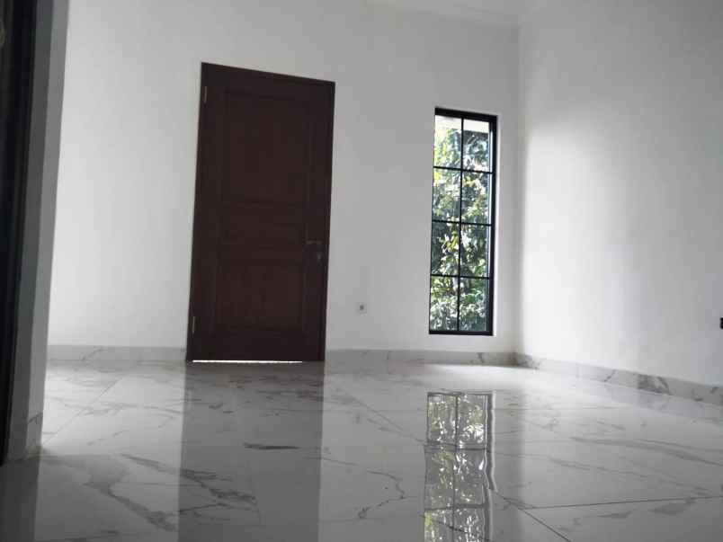 dijual rumah sentul city