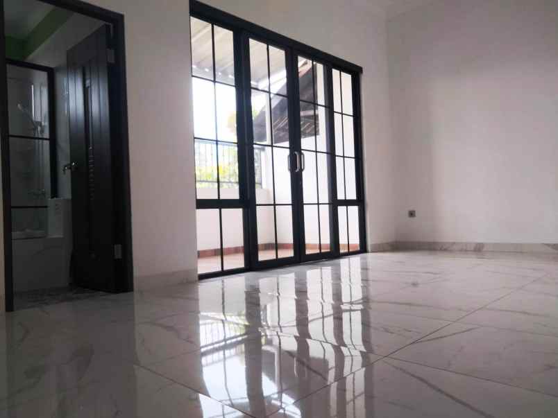 dijual rumah sentul city