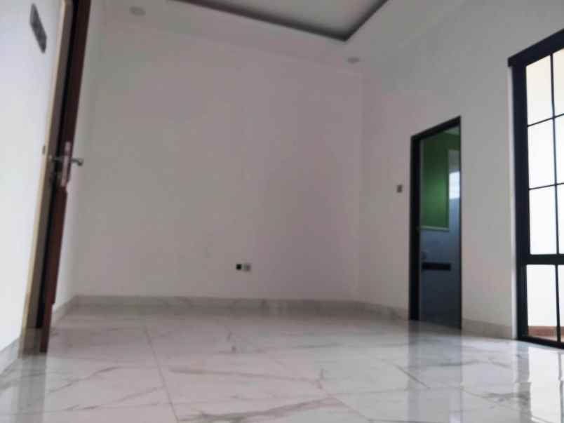 dijual rumah sentul city