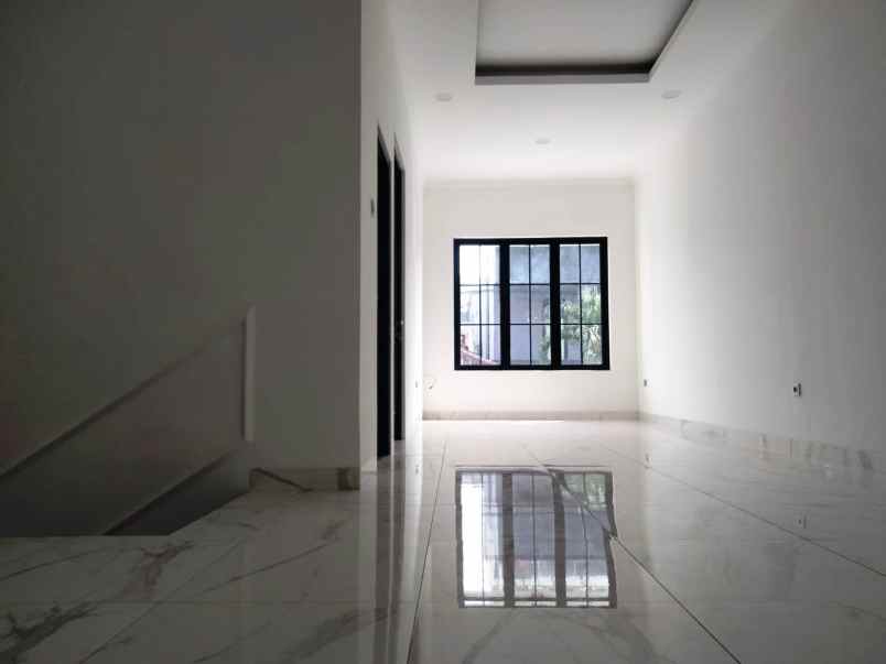 dijual rumah sentul city