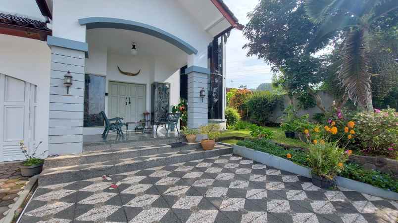 dijual rumah setiabudi bandung utara